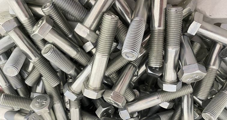 Stud Bolt Manufacturer in Sharjah 